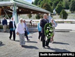 Specijalni američki izaslanik Gabriel Escobar posjetio je Memorijalni centar Potočari, gdje su ukopane žrtve genocida iz 1995.