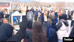 Сакез шаарындагы активисттер. Архив. 