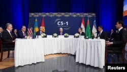Нью-Йоркто өткөн C5+1 саммиттинен тартылган сүрөт.