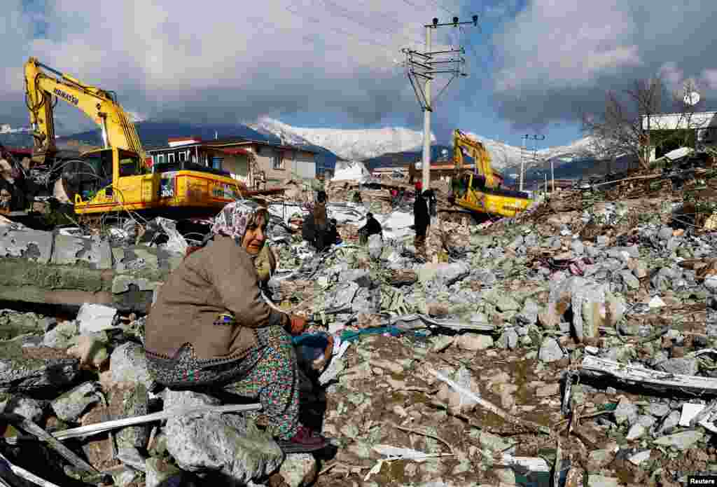 A budapestnyi lakosságú tartományi székhely, Gaziantep sok háza is a földdel vált egyenlővé