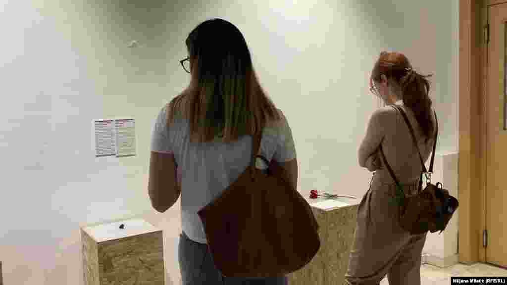 Na izložbi je pored novih predmeta, prikupljenih u Srbiji, prikazano i nekoliko desetina onih koji su deo postavke u Muzeju u glavnom gradu Hrvatske. Izložba je &quot;putovala&quot; od Sjedinjenih Američkih Država, Kanade, sve do Irske, a obišla je i region &ndash; Sarajevo, Skoplje, Podgoricu, Prištinu, Ljubljanu. &nbsp;