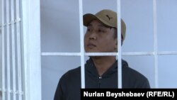 Аскат Жетиген Бишкектин Свердлов райондук сотундагы отурумда. 23-май, 2024-жыл.