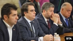 Oт ляво надясно: съпредседателите на "Продължаваме Промяната" Кирил Петков, Асен Василев, съпредседателите на "Демократична България" Христо Иванов и Атанас Атанасов.