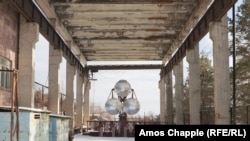 Част от изоставеното съоръжение