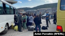 Прем’єр Вірменії Нікол Пашинян вкотре звинуватив Азербайджан в «етнічних чистках», заявивши, що з такими темпами виїзду людей найближчими днями в Нагірному Карабасі не залишиться жодного етнічного вірменина