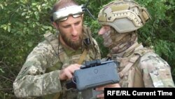 Ukrán drónkezelők munkában 2023. augusztus 7-én