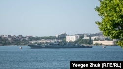 Patrolni brod Ruske Crnomorske flote "Pitlivij" u Sevastopoljskom zalivu. Arhivska fotografija