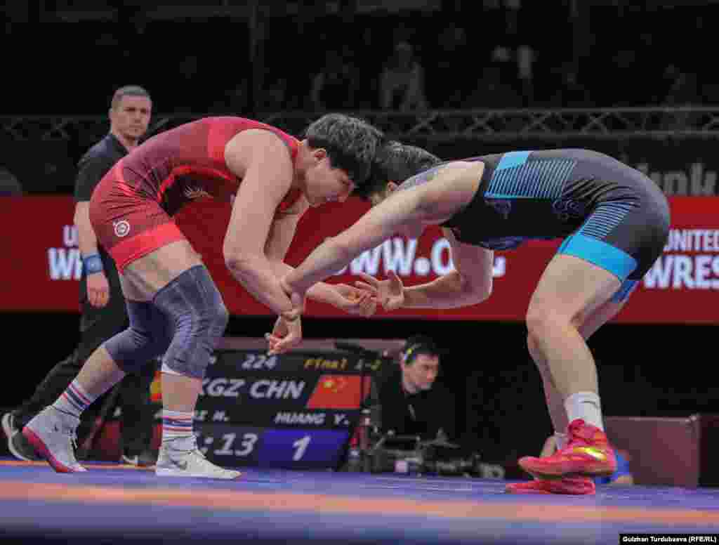 Айпери Медет кызы ушуну менен бешинчи жолу Азия чемпионатынын финалында күрөшүп, экинчи жолу Азия чемпиону болду. Буга чейин 2022-жылы Азия чемпионатын жеңсе, үч жолу күмүш байге алган (2020, 2021, 2023).