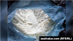 Несмотря на многократное подорожание, качество муки в госмагазинах Туркменистана оставляет желать лучшего. (Иллюстративное фото)