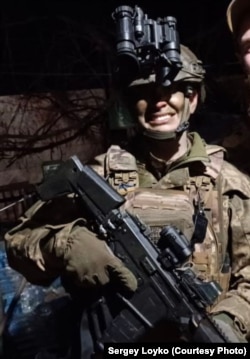 Алексіс на фронті