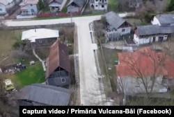 Unul din drumurile betonate cu bani din programul Anghel Saligny, în comuna Vulcana-Băi, Dâmbovița.