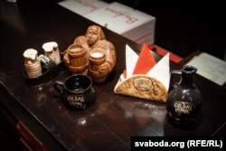 Detalj sa restoranskog stola u varšavskom restoranu Budzma, mart 2024.