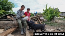 Trágya és törmelék – sok helyen ennyi maradt az árvíz után az ukránok otthonából