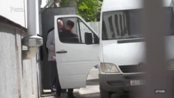 Бишкек шаардык соту Мадумаровду камакта калтырды
