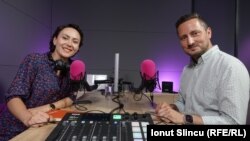 „Românii să nu uite că de la ei vine sursa puterii și pot încă să dea jos dictatori, pot încă să distrugă partide, pot încă să-și ia viața în mâini”, spune europarlamentarul Nicu Ștefănuță. 