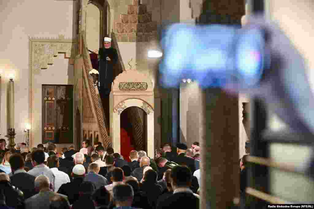 Bajram namaz u Sarajevu predvodio je reisu-l- ulema Islamske zajednice u BiH Husein ef. Kavazović.