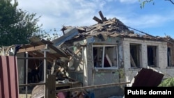 Наслідки авіаудару в селі Богуславка на Харківщині, Україна, 26 травня 2024 року 