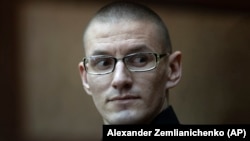 За висновком суду, Роберт Вудленд був причетний до організованої групи, яка займалася збутом наркотиків