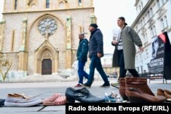 Realizacija projekta traje od 5. marta do 5. aprila, kada se obilježava Dan opsade grada Sarajeva.