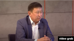 Акылбек Тумонбаев.