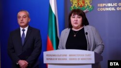 Премиерът Гълъб Донев и финансовият министър Росица Велкова