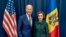Președintele Statelor Unite, Joe Biden, și președinta R. Moldova, Maia Sandu, la întâlnirea lor de la Varșovia, pe 21 februarie 2023