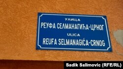 Tabla s nazivom Ulice Reufa Selmanagića-Crnog, partizanskog heroja, u Srebrenici koja bi trebala biti preimenovana u Dubrovačku ulicu