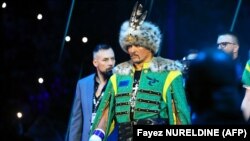 Александр Усик