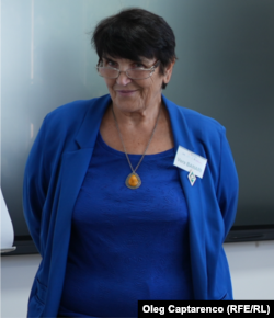 Profesoara de istorie, Vera Banari, absolventă a programului „Universitatea de vârsta a treia”.