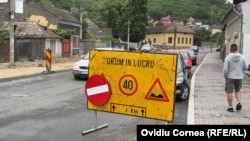 Multe șosele din satele și orașele mai mici ale României au fost finanțate în ultimii ani prin Programul „Anghel Saligny”. Imagine generică. 