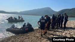 Түркия. Тик учак кырсыгы катталган жерде издөө иштери жүрүп жаткан учур. 16-сентябрь, 2023-жыл.
