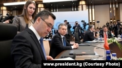 Түрк мамлекеттери уюмунун (ТМУ) 16-мартта Түркиянын борбору Анкарада өткөн кезексиз саммити. Президент Садыр Жапаров.
