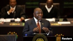 25 квітня на намір ПАР вийти з МКС заявив президент країни Сиріл Рамафоса