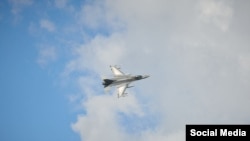 Напередодні головнокомандувач ЗСУ Валерій Залужний у телефонній розмові з начальником данського Штабу оборони Флеммінгом Лентфером обговорив навчання українських пілотів та інженерів на F-16, яке триває у Данії.