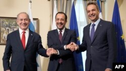 Bejamin Netanjahu, Nikos Hristodulides i Kirjakos Micotakis, Nikozija, 4. septembar 2023.