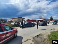 Bugarska policija na mjestu incidenta u području Sanokova 1. maj 2023. .