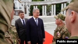 Уфа. Радий Хабиров на церемонии отправки добровольческого полка "Башкортостан" на войну в Украину. Лето 2023 года