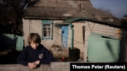 «Не «для галочки»: волонтери приїжджають у села поблизу фронту, щоб вчити дітей з особливими потребами (фотогалерея)