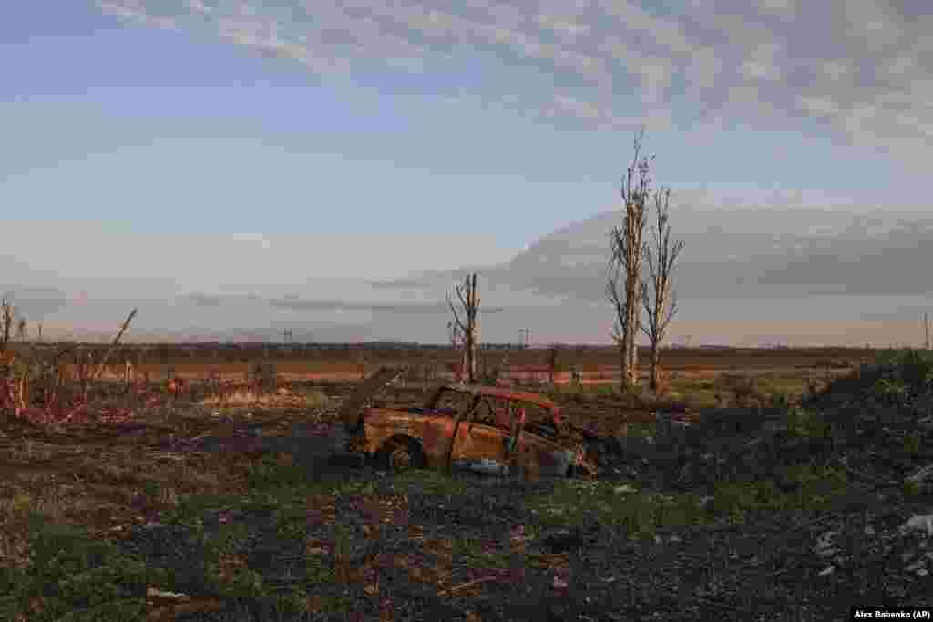 Tokom tromjesečne kontraofanzive, ukrajinska vojska je izvijestila o sporom, ali stabilnom napretku prema učvršćenim pozicijama Moskve, uz teške gubitke.