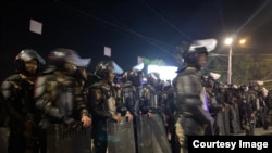 Спецназ на улице в Бишкеке после беспорядков. 18 мая 2024 года.