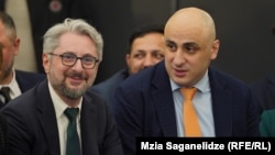 ნიკა გვარამია (მარცხნივ) და ნიკა მელია