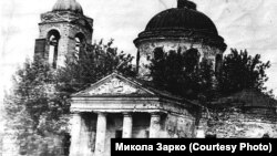 Церква Св. Миколая Чудотворця у Рижівці (70-і роки). Фото з архіву Миколи Зарка.