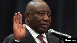 Президент Південно-Африканської Республіки Сиріл Рамафоса складає присягу в Національній асамблеї в Кейптауні, Південна Африка, 14 червня 2024 року