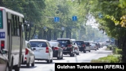 Дорожное движение в Бишкеке.