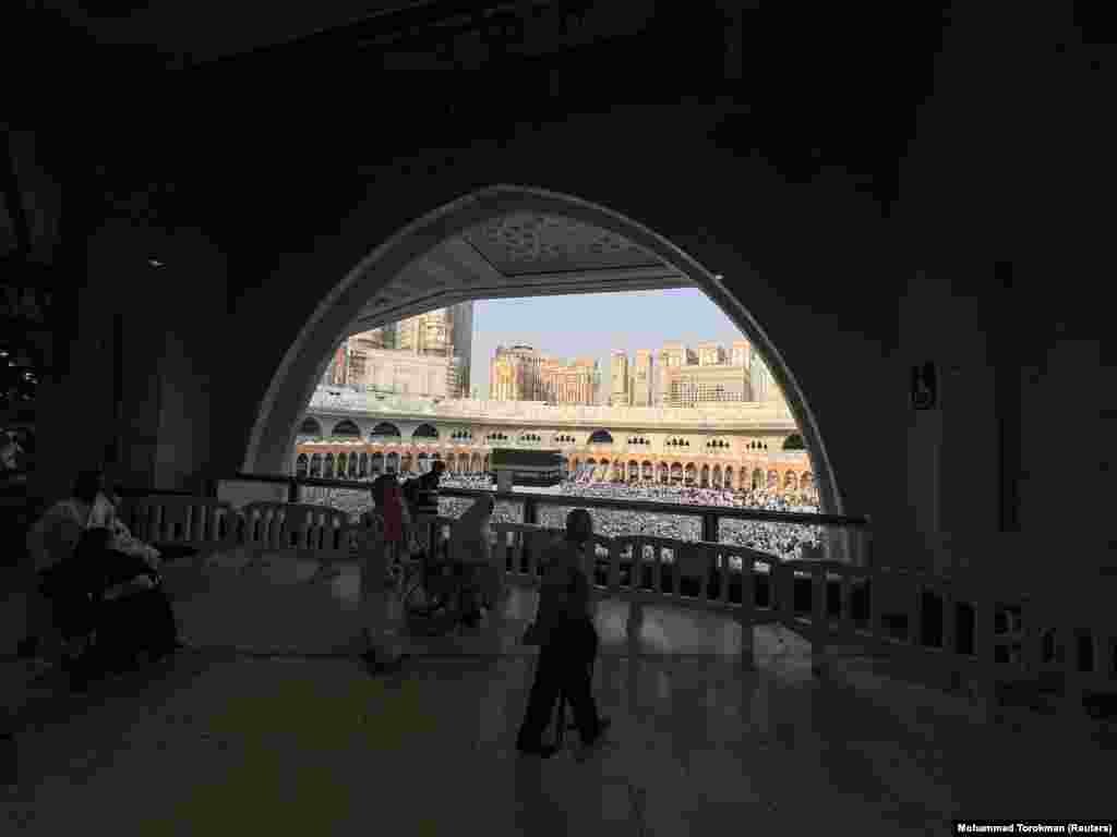 Disa pelegrinë me nevoja të veçanta në Xhaminë e Madhe në Mekë.&nbsp;&nbsp;