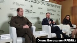 Довкіллєвий форум Київ, 31 січня 2023 року. На фото ліворуч: Руслан Стрілець – міністр захисту довкілля та природних ресурсів України, Мірча Фекет – міністр довкілля, водних та лісових ресурсів Румунії, Йорданка-Родіка Йорданов – міністерка довкілля Молдови