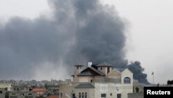 دود ناشی از عملیات اسرائیل در رفح در روز سه‌شنبه هشتم خرداد