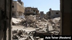 در ادامۀ جنگ در نوار غزه، تنش‌ها در مرز جنوب لبنان با اسرائیل میان گروه حزب‌الله و نیروهای اسرائیلی نیز بالا گرفته است