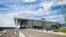 Această fotografie din iunie 2012 arată clădirea terminalului Aeroportului Internațional Serghei Prokofiev din Donețk, la scurt timp după inaugurarea sa în luna mai a acelui an.