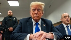 АКШ президенти Дональд Трамп сотто. 